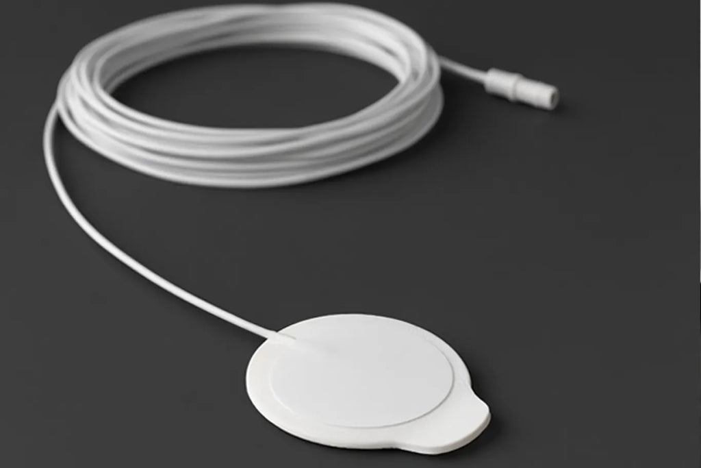 Électrodes EEG précâblées sur fond noir